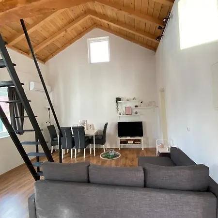 Nyaraló Kuca Za Odmor Astrea Zaton