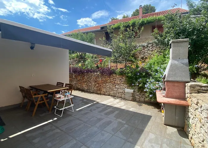 Kuca Za Odmor Astrea Holiday home *